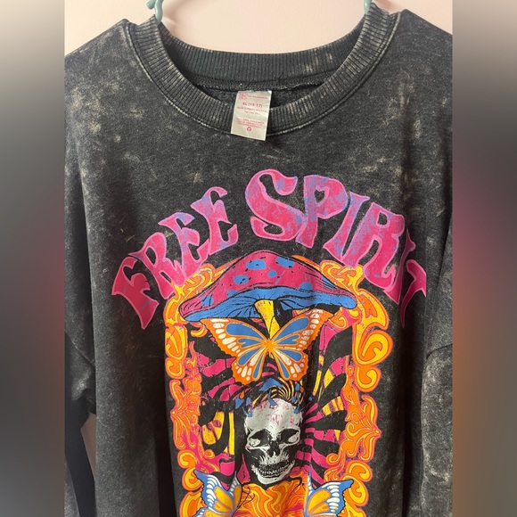 No Boundaries Free Spirit Graphic Women's Sweater - Black and Multicolor - Picture 3 of 9